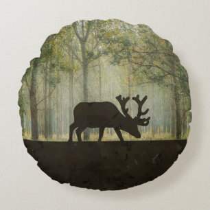 Älg i skogillustration rund kudde