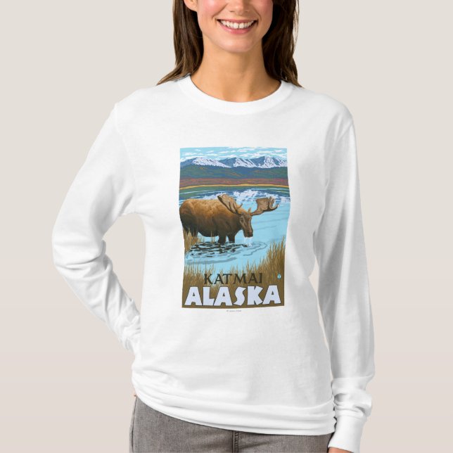 Älg som dricker på sjön - Katmai, Alaska Tee (Framsida)