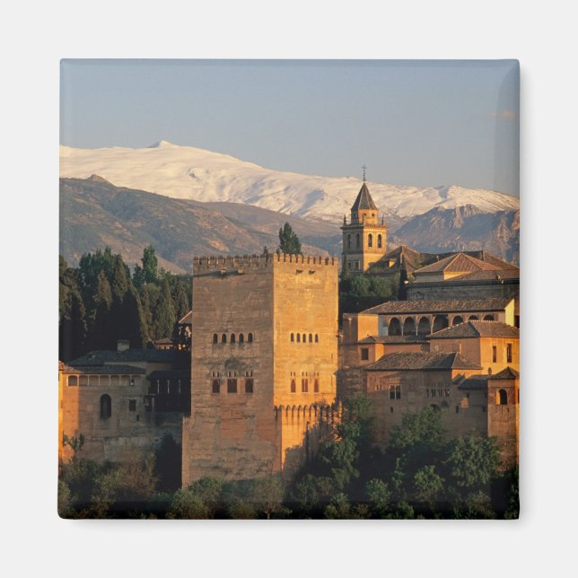Alhambra; Granada; Andalusien, Spanien, Sierra Magnet (Framsidan)
