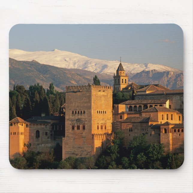 Alhambra; Granada; Andalusien, Spanien, Sierra Musmatta (Framsidan)