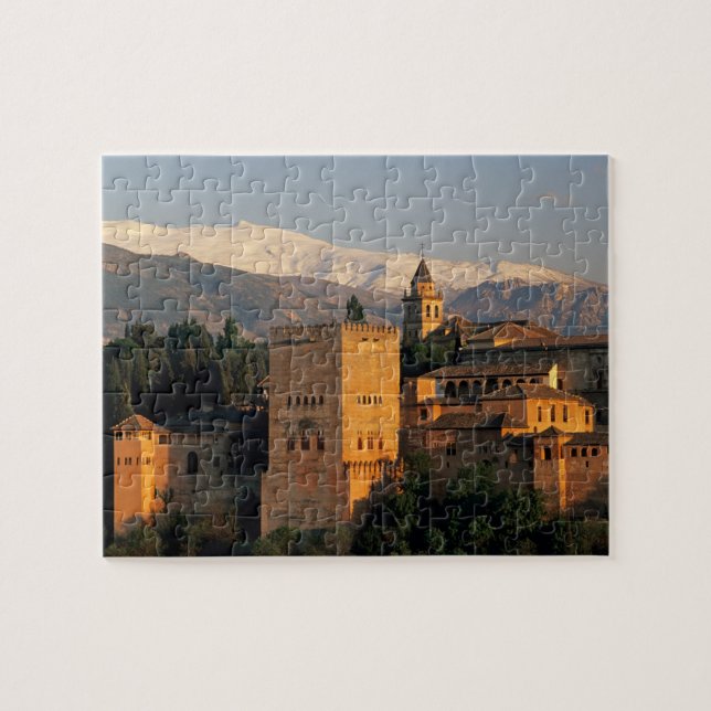 Alhambra; Granada; Andalusien, Spanien, Sierra Pussel (Horisontell)