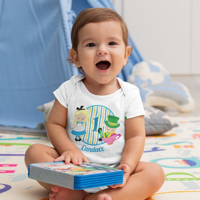 Alice i Wonderland 1st Birthday Cute Anpassningsba T Shirt (Skapare uppladdad)