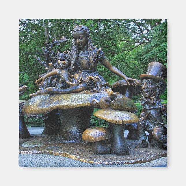 Alice i Wonderland - Central Park NYC Magnet (Framsidan)
