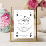 Alice i Wonderland Cheshire Smile-spelkort Bordsnummer<br><div class="desc">Bekvämt designad vintage Alice i underlandstäckta tecken på bröllop bordsnummer. Perfekt för Alice i Wonderland-themed bröllop. Inbegripet vårt eget handdragna Cheshire Cat-leende. Bordsnumret är designat som ett spelkort med en diamantsymbol och monogram för anpassade för parets namn. Elegant och vintage stil-par förbättrar denna magiska, visuella och ikoniska vintage Alice i...</div>