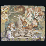 Alice i Wonderland Tea Party Guests iPad Skydd<br><div class="desc">Det här handlar om Alice och party som firar sin födelsedag. Att fira i dag är Alice,  Mad Hatter,  White Rabbit,  Cheshire Cat,  Queen of Hearts,  Dodo-fågeln och andra tecken från bok.</div>