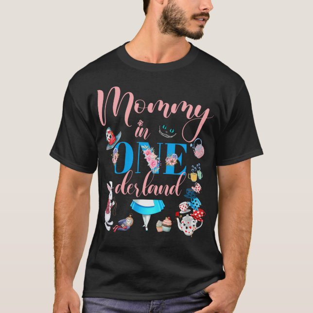 Alice in Onederland Family Mamma of the Birthday G T Shirt (Framsida)