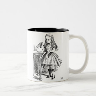 Alice med "drinken mig" flaska Två-Tonad mugg