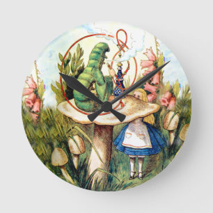 Alice och vattenpelaren i Wonderland Rund Klocka