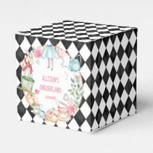 Alice Onederland Mad Tea Party Girl First Birthday Presentaskar