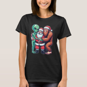 Alien Bigfoot och Jultomten Believer Funny Chris T Shirt