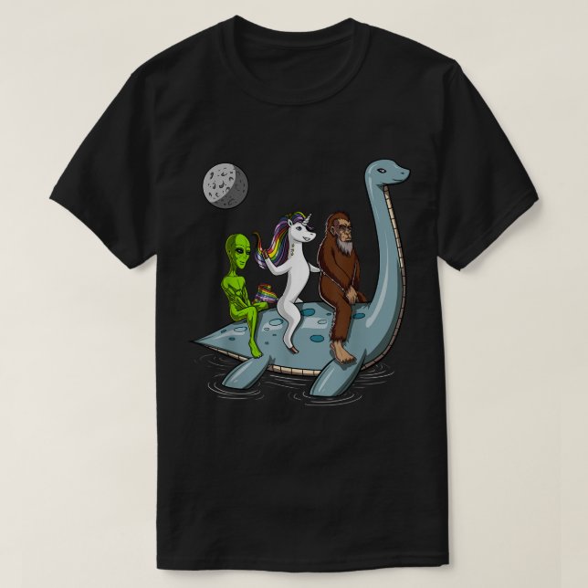 Alien Bigfoot Unicorn Nessie Adventure T Shirt (Design framsida)