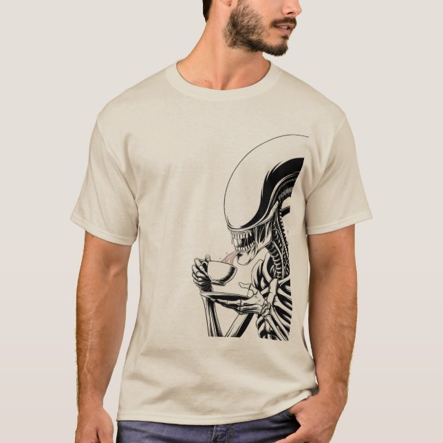 Alien Coffee - Funny Sci-Fi Horror Parody T Shirt (Framsida)