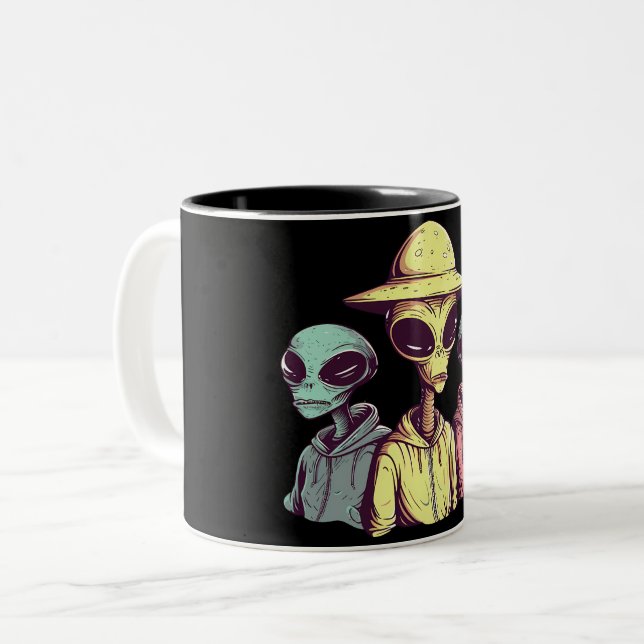 Alien Duo Kaffe Mugg – Retro Sci-Fi (Framsida vänster)