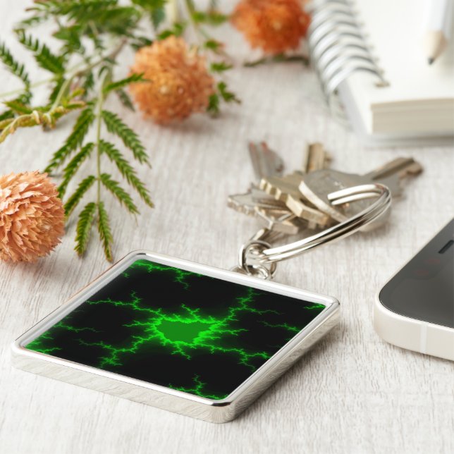 Alien Grönt Lightning-Strejkor i Pitch Black Fyrkantig Silverfärgad Nyckelring (Sidan)