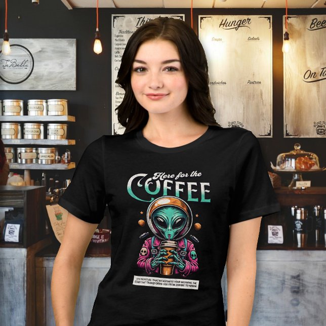 Alien här för kaffet t shirt (Skapare uppladdad)