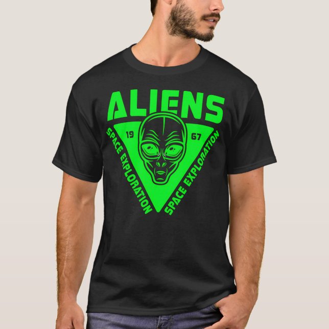Alien Head Emblem med Utomjordingar Space Explorat T Shirt (Framsida)