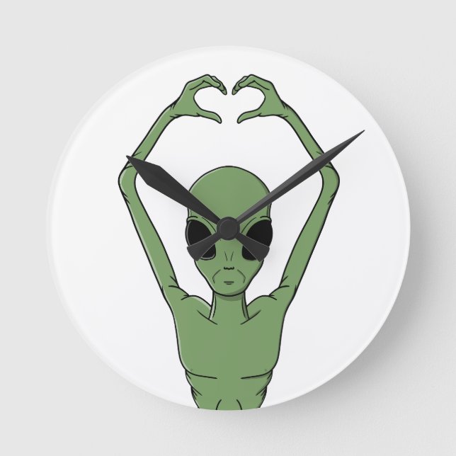 Alien hjärta Pose Rund Klocka (Framsida)