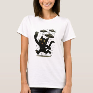 Alien Invasion Cat Design, Selfie UFO Cat T Shirt