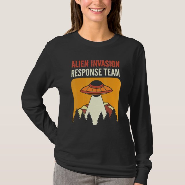 Alien Invasion Response Team Aliens UFO T Shirt (Framsida)
