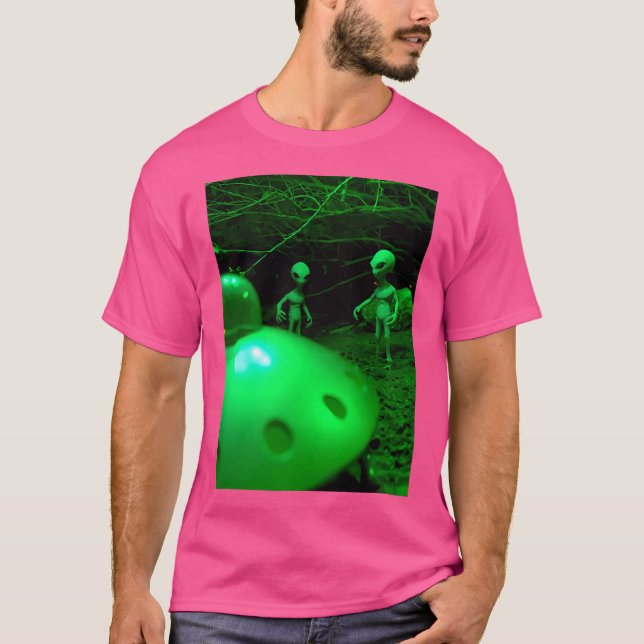 Alien Invasion T Shirt (Framsida)