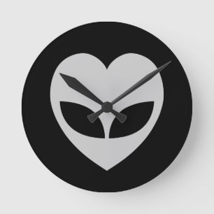 Alien Kärlek Heart Round Clock Rund Klocka