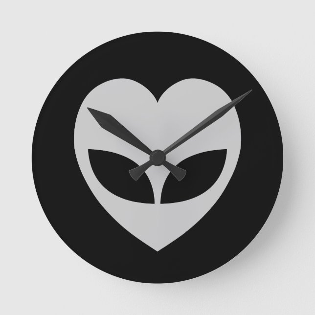 Alien Kärlek Heart Round Clock Rund Klocka (Framsida)