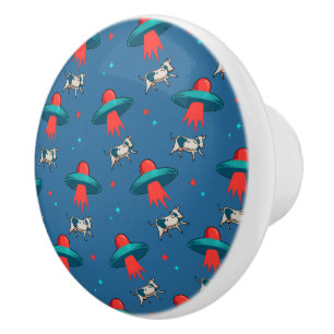 Alien Ko-abduktion Keramisk Knopp