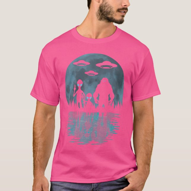 Alien och Bigfoot Måne Ufo's underbara Sasquatch o T Shirt (Framsida)