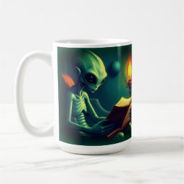 ALIEN READING KAFFEMUGG