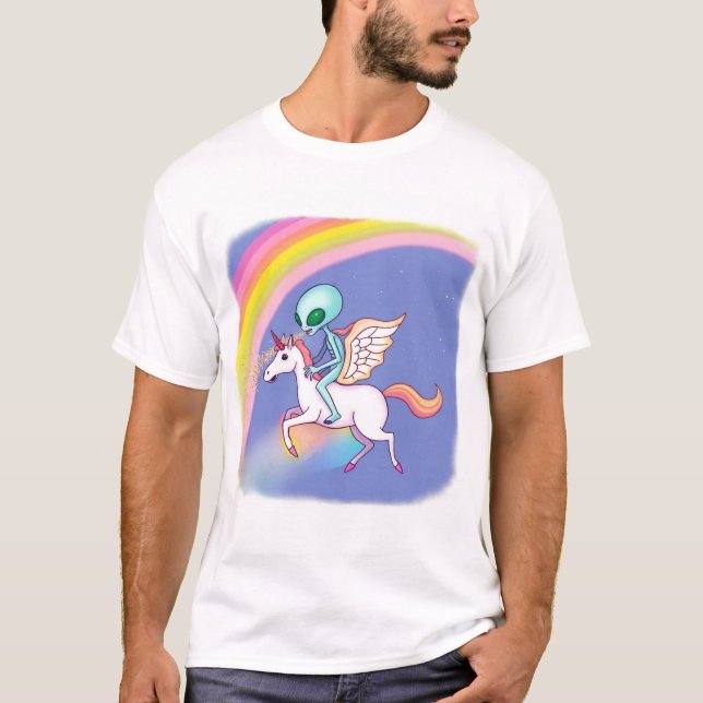Alien riding a Pegasus T Shirt (Framsida)