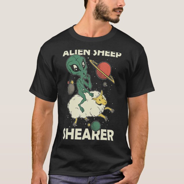 Alien Sheep Shearer Sheep Shearer T Shirt (Framsida)