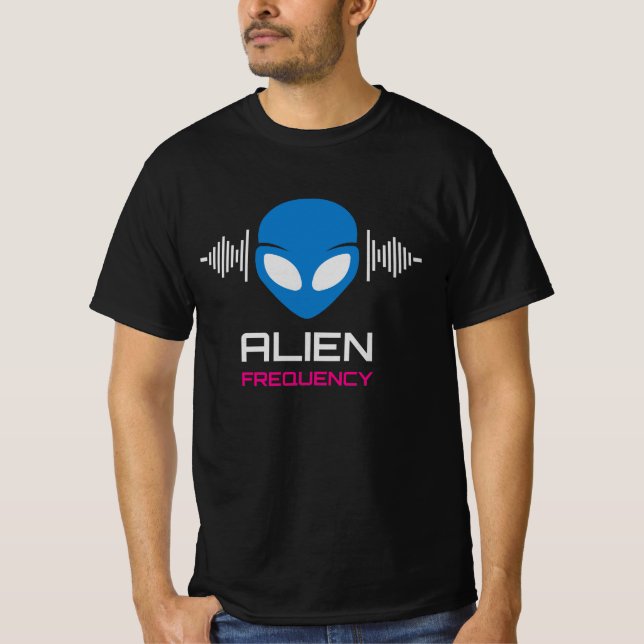 Alien Signal Cosmic Frequency T Shirt (Framsida)