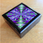 Alien Snake Skin Smyckeskrin<br><div class="desc">Lila och grönt för funky,  kaleidoskop. Jag tog det här exemplet efter att jag beställt den här konstnärliga smyckeskrinen. Modern digital konst stil konst.</div>