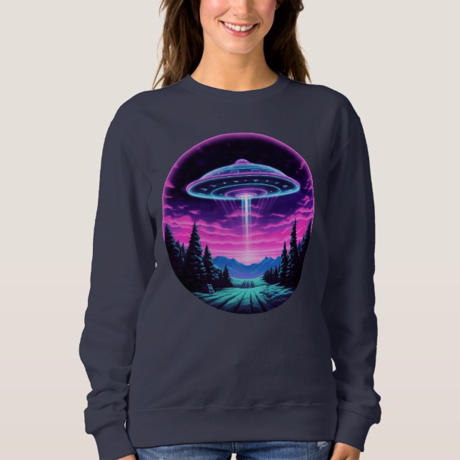 Alien Spaceship Retro Futuristiska T Shirt (Framsida)
