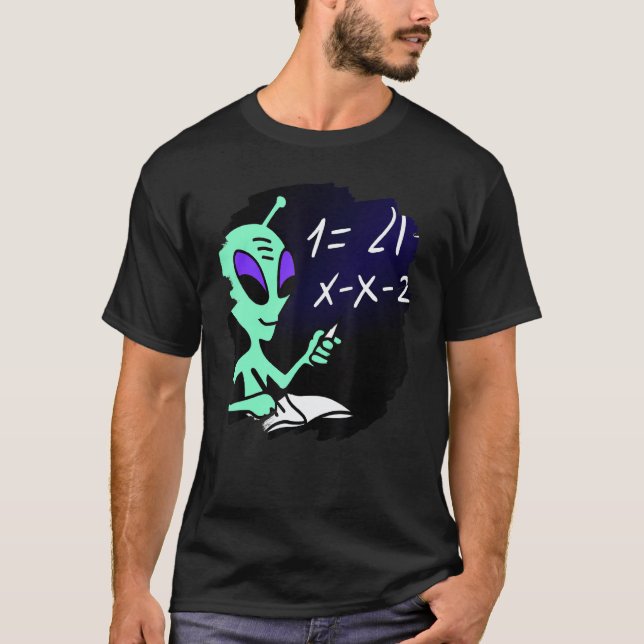 Alien Studying Solving Math Science Physics Equati T Shirt (Framsida)