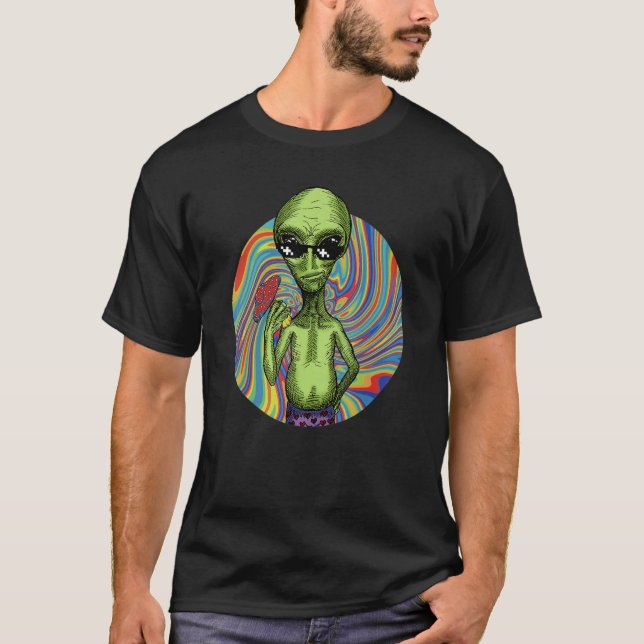 Alien UFO Mushroom Psychedelic Trippy Outer Space  T Shirt (Framsida)
