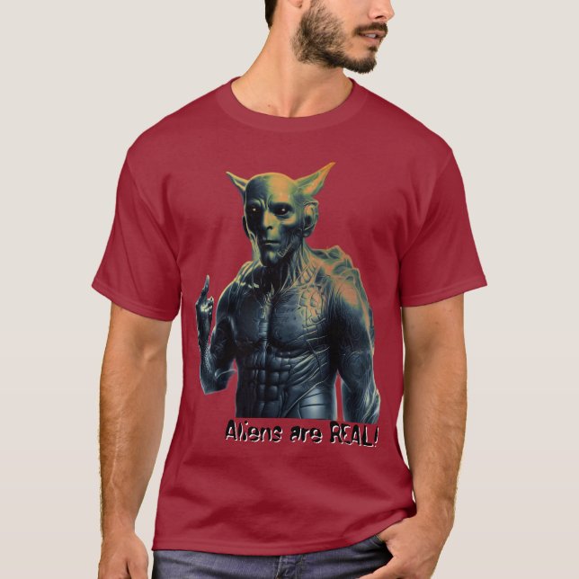 Aliens are REAL! T Shirt (Framsida)