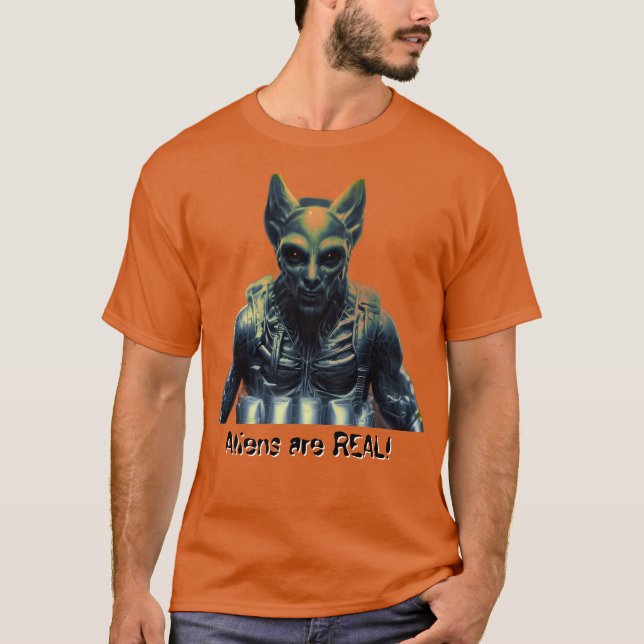 Aliens are REAL! T Shirt (Framsida)