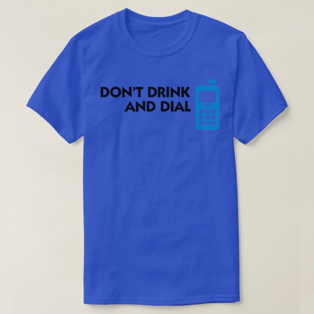 Alkohol och telefoner är inte bra t shirt (Design framsida)