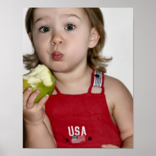 All amerikanflicka som äter den Apple Poster