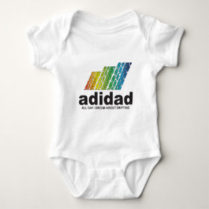 All dag drömm jag om att driva (adidad) t-shirt