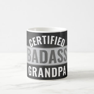 All Text Black and White Auktoriserad Badass Grand Kaffemugg
