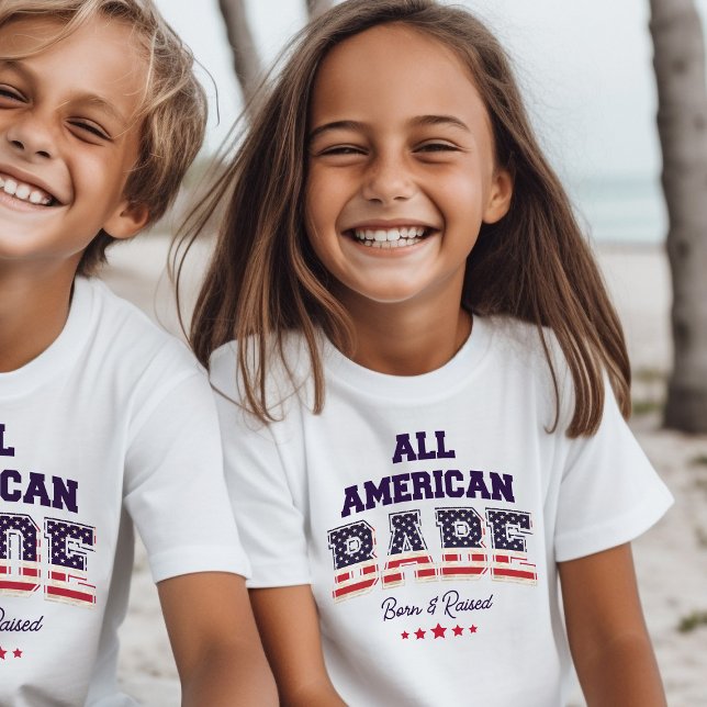 Alla amerikanska Babe Patriotic 4 juli T Shirt (Here's to the next generation fighting for freedom!)