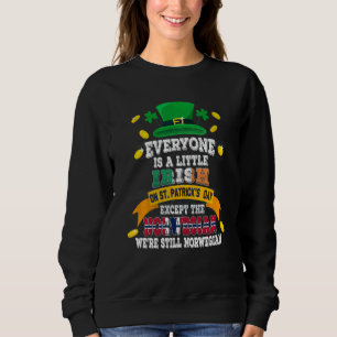 Alla är en liten irländare på St patricks day Norw T Shirt
