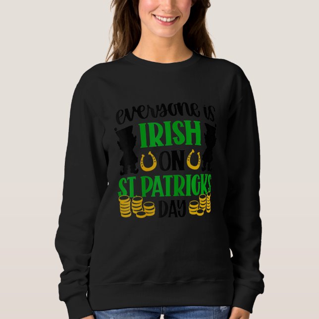 Alla är iriska på Saint patrick DayFunny Say T Shirt (Framsida)