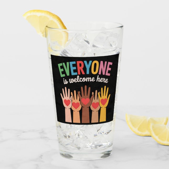 Alla är välkomna hit glaskopp (Framsida Ice)