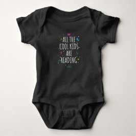 Alla Coolor som barn läser i T Shirt