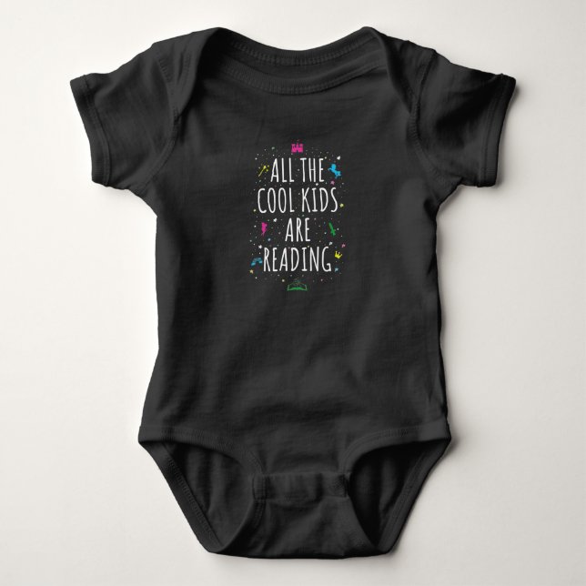 Alla Coolor som barn läser i T Shirt (Framsida)