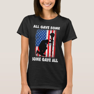 Alla gav lite veteran och minnesmärken. t shirt