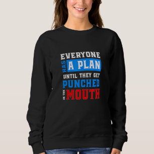 Alla har en plan tills de blir Slagit i T Shirt